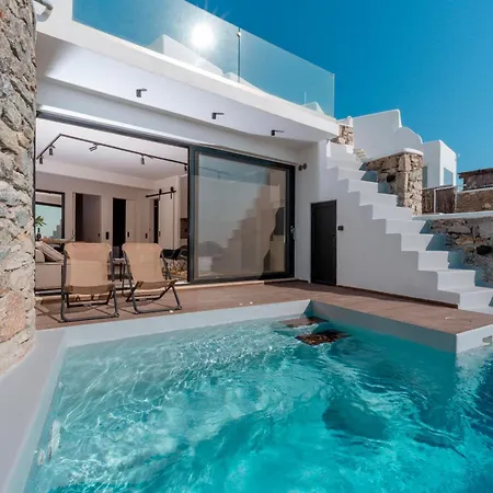Luxury House With Private Pool At Elia